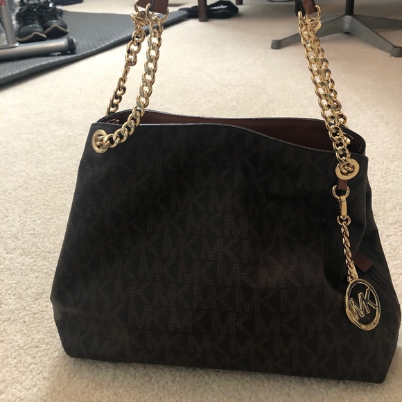 Michael Kors Handbags - 👜‼️SALE‼️Michael Kors bag